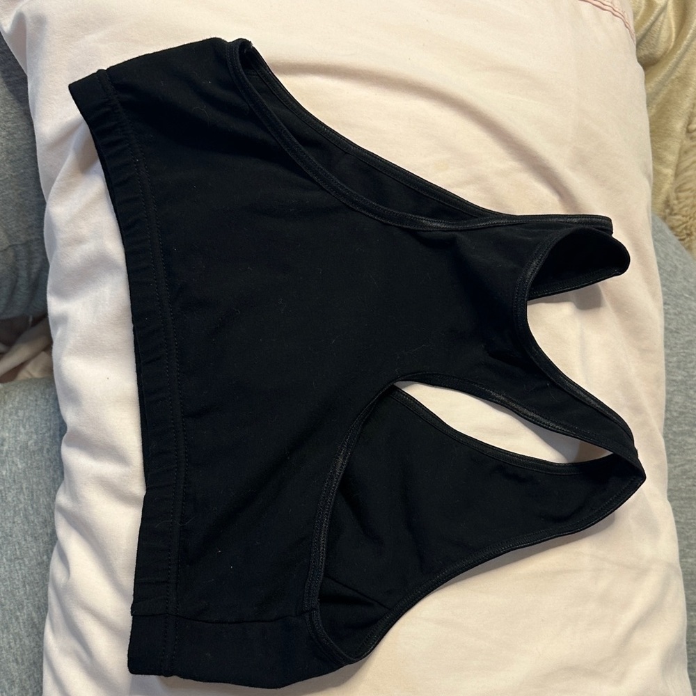2 Cakye Nursing Sports Bras 1 Black & 1 Navy Size Medium - Picture 9 of 9